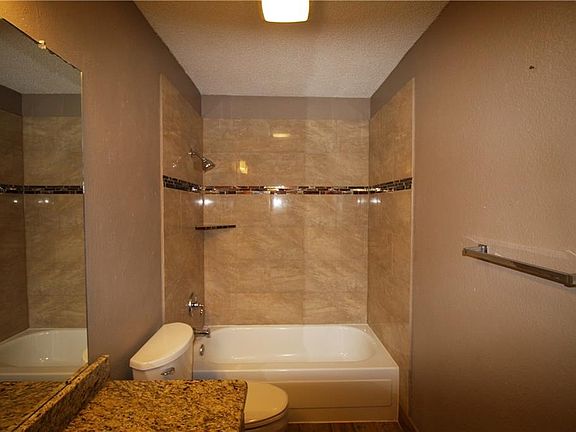 5th image of 3109 Fairwood Dr