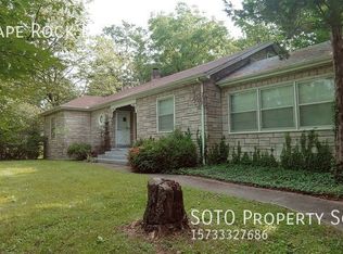 814 N Cape Rock Dr, Cape Girardeau, MO 63701
