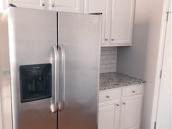 4th image of 404 Culloden Pl