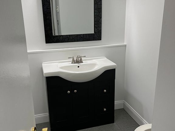 5 - Half Bath_08312022