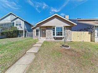9916 Lone Eagle Dr, Fort Worth, TX 76108