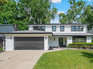 412 Lavergne Ave, Wilmette, IL 60091