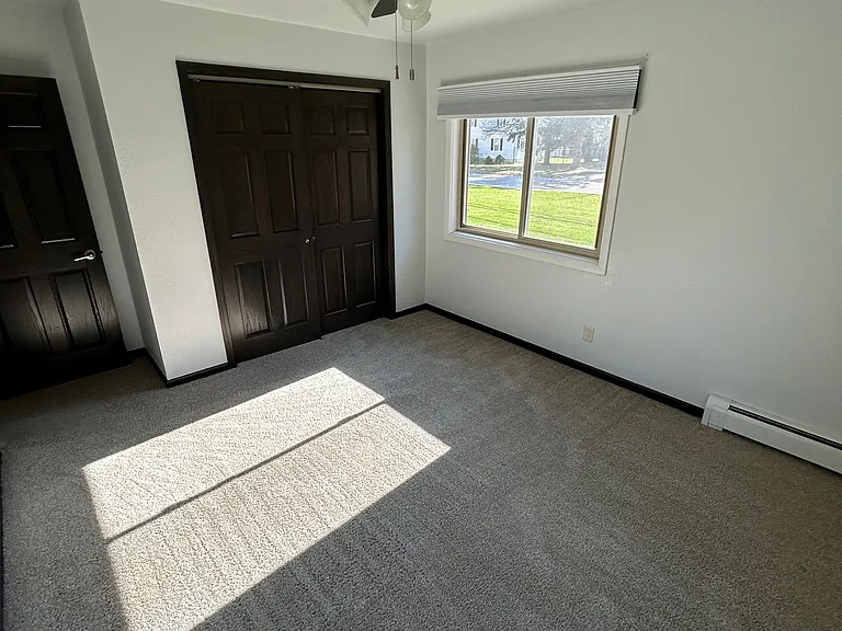 302 Hill St — Photo 13
