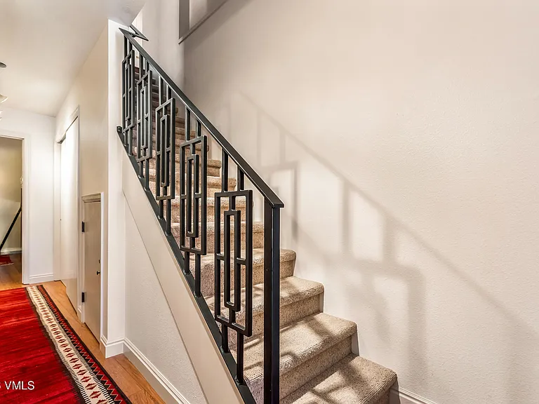 137 Benchmark Rd #605 — Photo 13