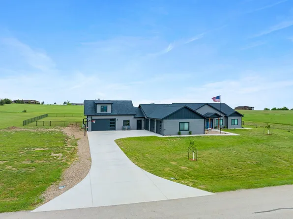19231 Buckboard Cir, Belle Fourche, SD 57717
