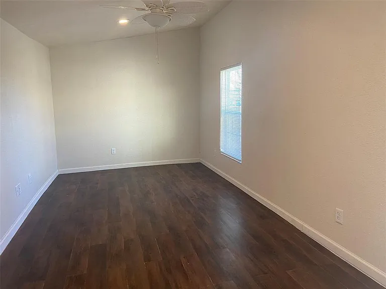 12115 Segrest Dr — Photo 10