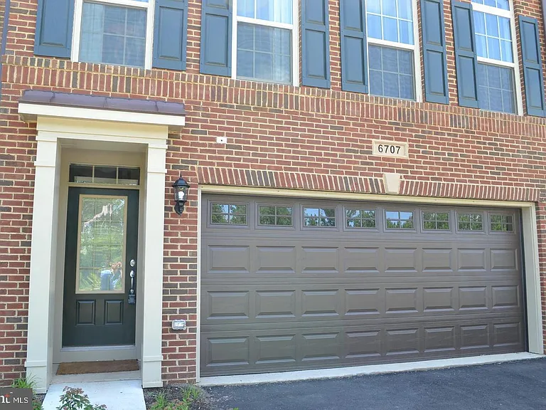 6707 Pinchot Ln — Photo 2