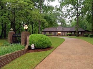 2708 N Doublegate Dr, Albany, GA 31721