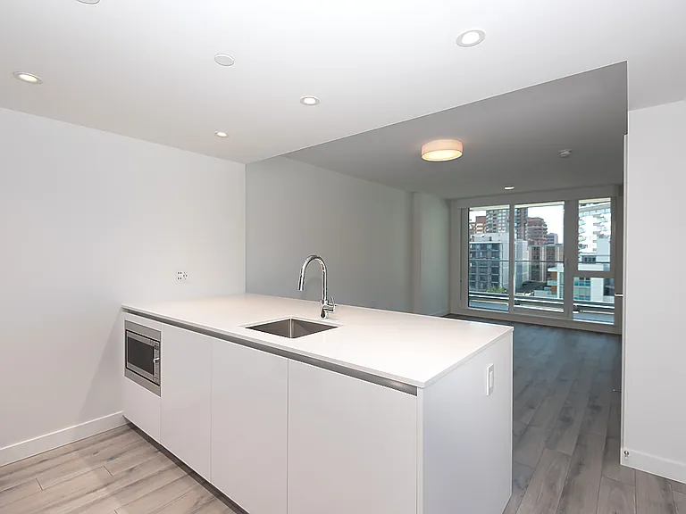1107 Richards St #313 — Photo 2