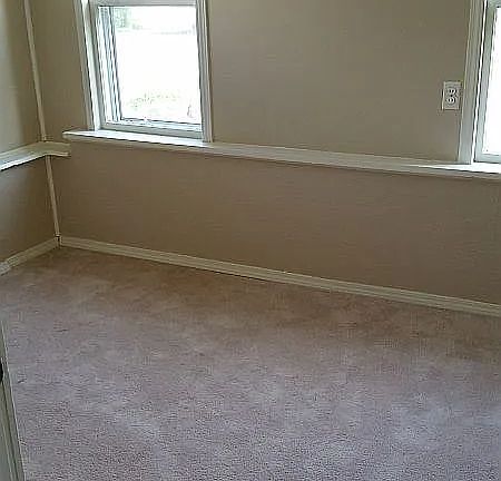 5th image of 706 University Blvd #1/2