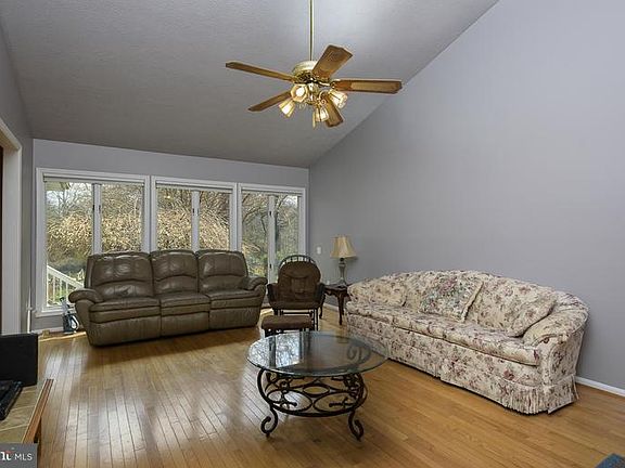 5th image of 313 Five Farms Dr