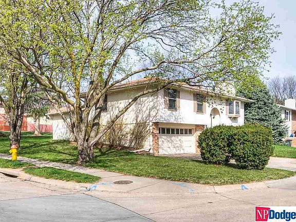 2nd image of 1406 N 145th Plz