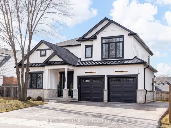 206 Elmwood Cres, Milton, ON L9T 1C4