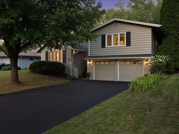 6621 Limerick Ln, Edina, MN 55439