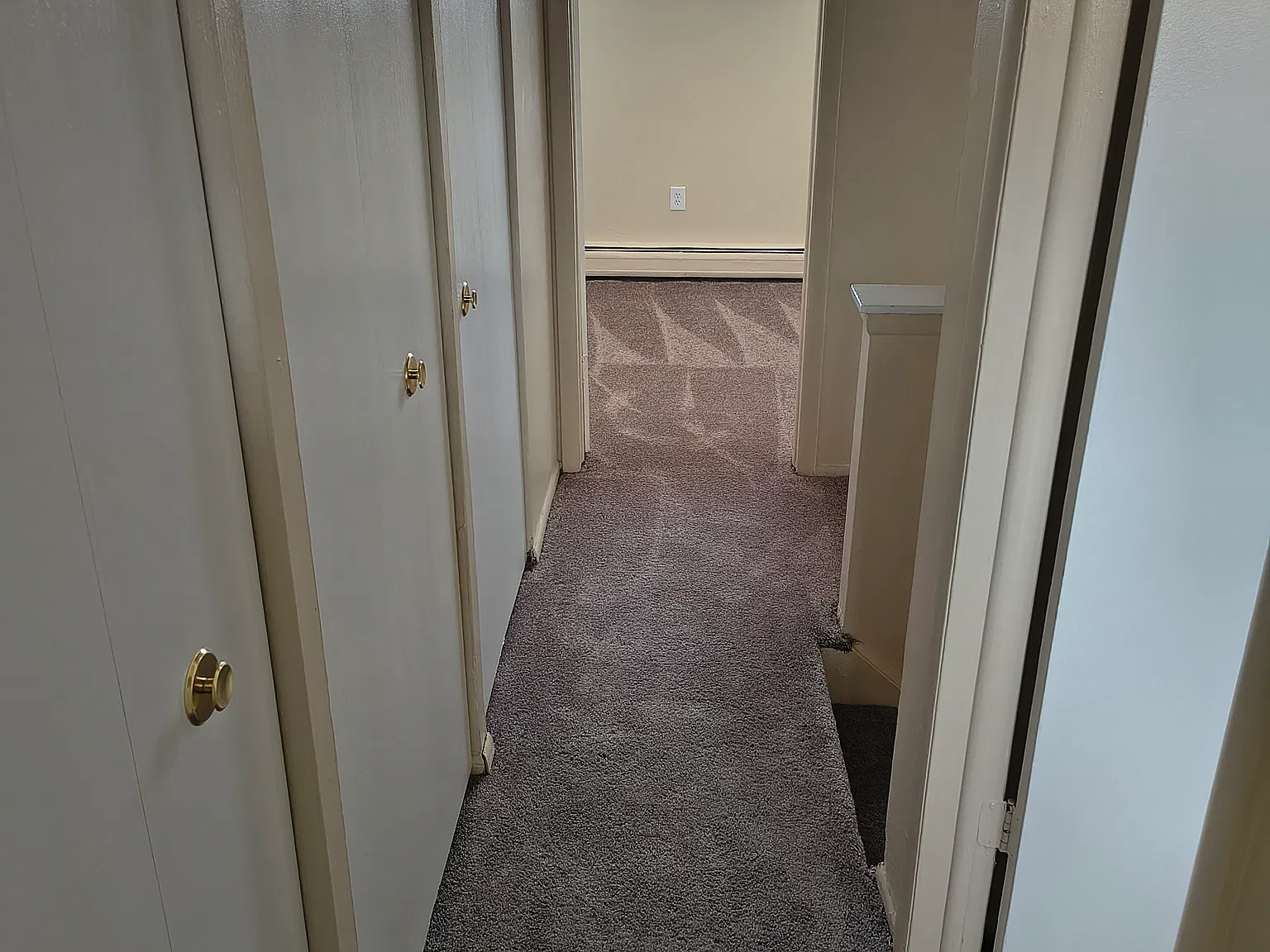 3 bed, 972 sqft, $1,225 — Photo 4