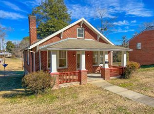 1008 W Virginia Ave, Crewe, VA 23930