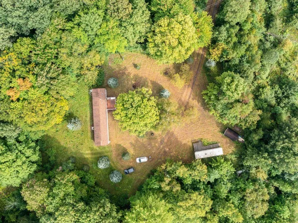 7523 N Hoover Ave, Gladwin, MI 48624