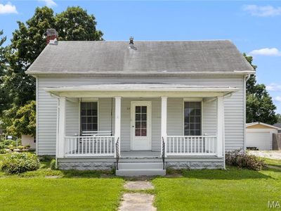 122 E Center St, Brighton, IL, 62012
