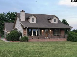 1548 16th Ave, McPherson, KS 67460
