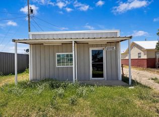 502 N College Ave, Levelland, TX 79336