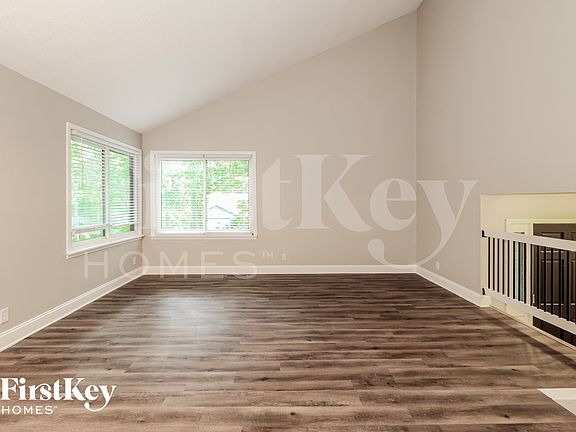 5th image of 2668 Royal Oak Ct