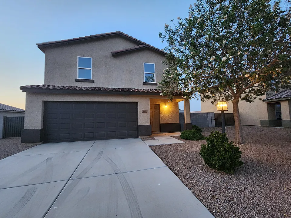 3659 E Andrea Dr