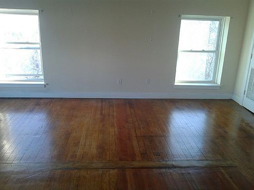 2nd image of 467 Howe Ave APT 3R
