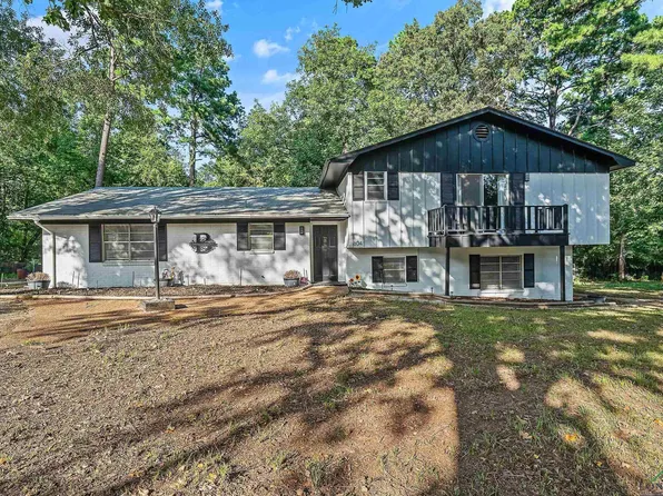 804 Willow Blvd, Gladewater, TX 75647