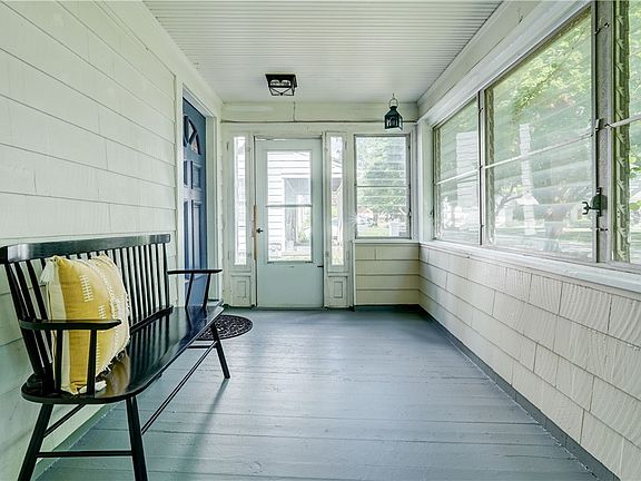 4th image of 52 Edgemont Rd