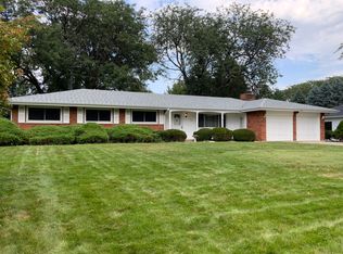 2271 Fitchome St, Aurora, IL 60506