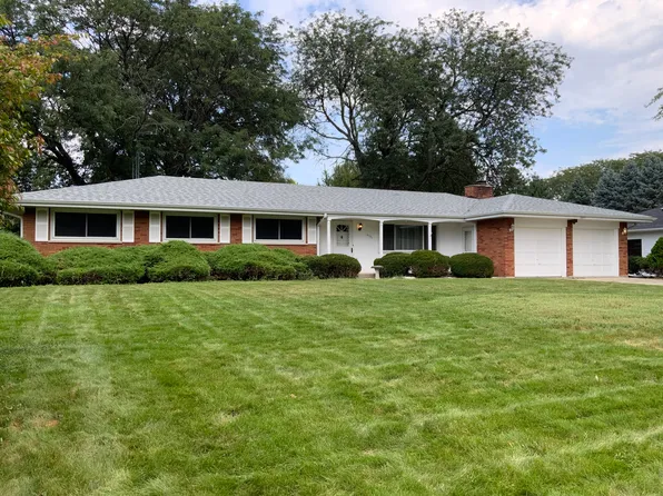 2271 Fitchome St, Aurora, IL 60506