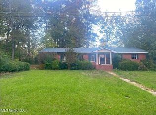42 E 5th Ave, Morton, MS 39117
