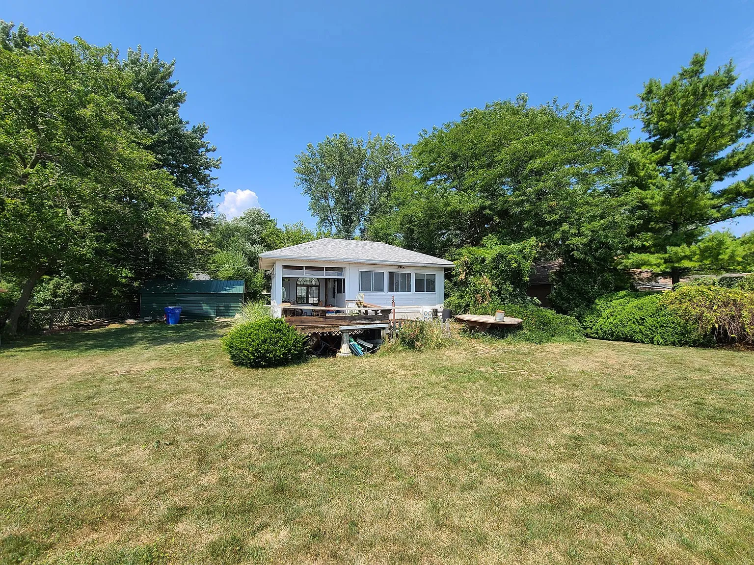 7548 Lakeshore Dr — Photo 1