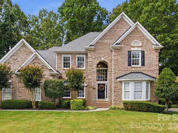 10104 Devonshire Dr, Huntersville, NC 28078