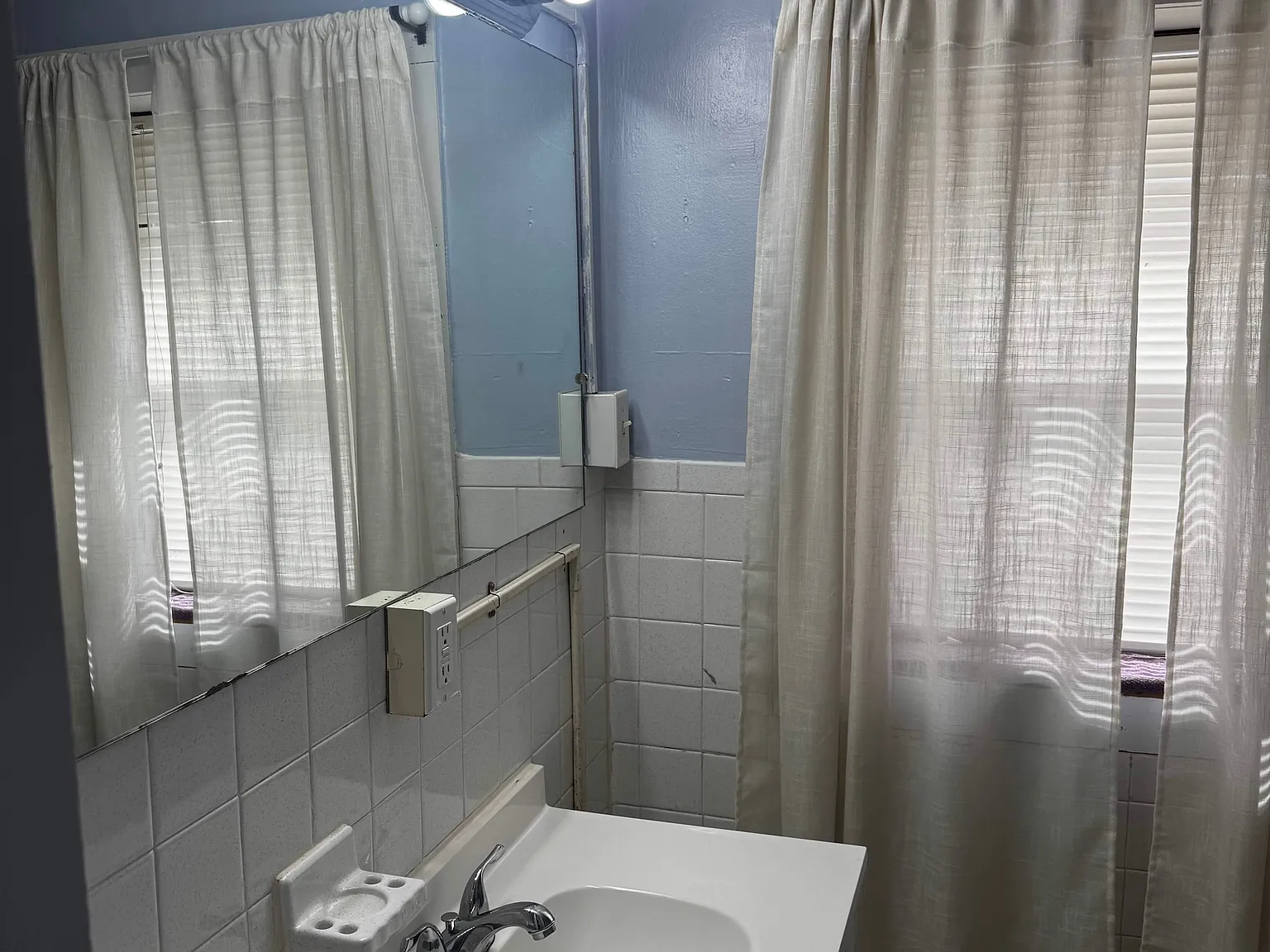 1 bed, 1.5 bath, $1,200 — Photo 2