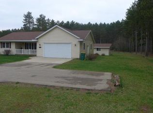 N2051 Shadow Rd, Waupaca, WI 54981