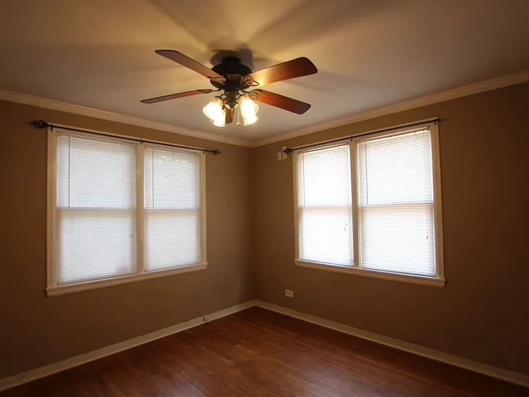 518 W Rusk St — Photo 13