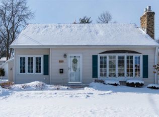 613 Taylor St, Little Chute, WI 54140