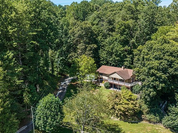 2nd image of 2345 Watauga River Road