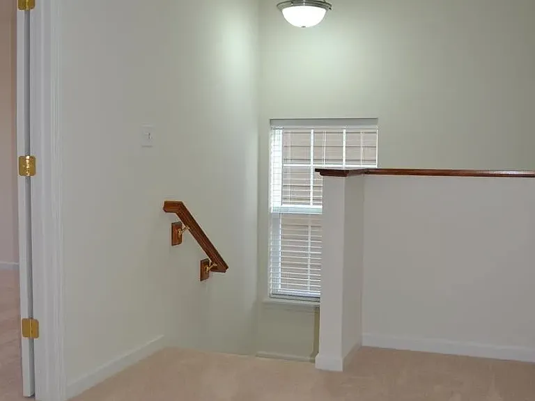 2410 Kilare Ln N — Photo 15