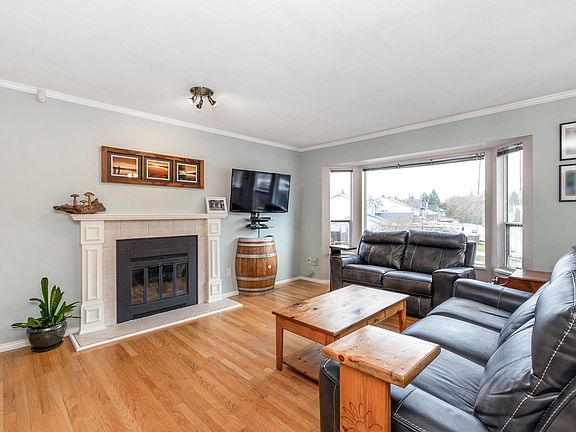 2nd image of 23389 Whippoorwill Ave