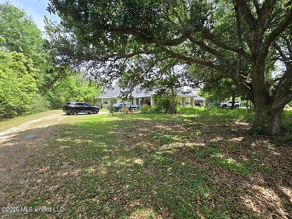 5th image of 168 Davis Rd