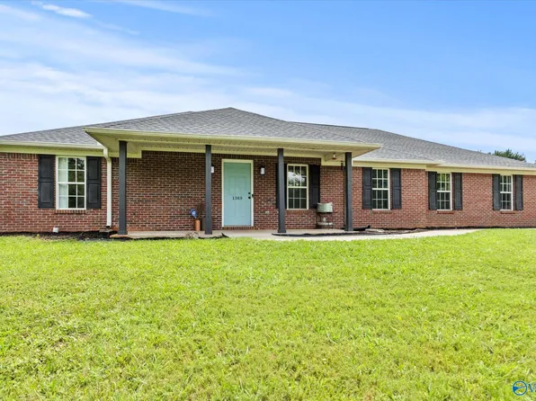 1369 Carroll Rd, Harvest, AL 35749