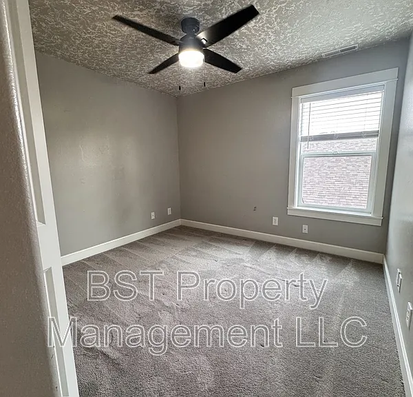 1604 Webb Lake Dr — Photo 20