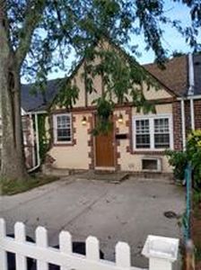 11533 227th St, Cambria Heights, NY, 11411