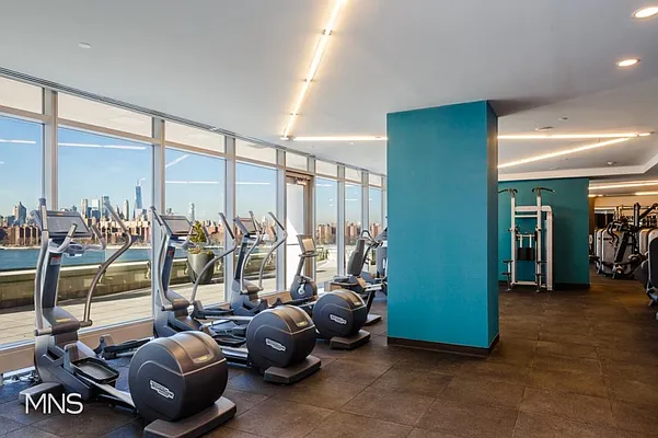 Rented by MNS Marketing | media 42