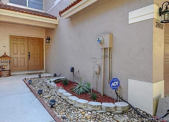 4th image of 2407 NW 97th Ter