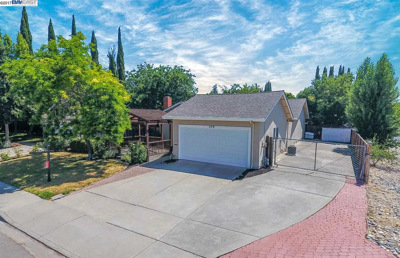 533 Starling Ave photo 1
