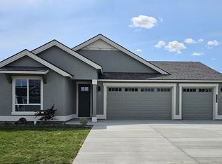 12102 Dunsmuir Dr, Pasco, WA