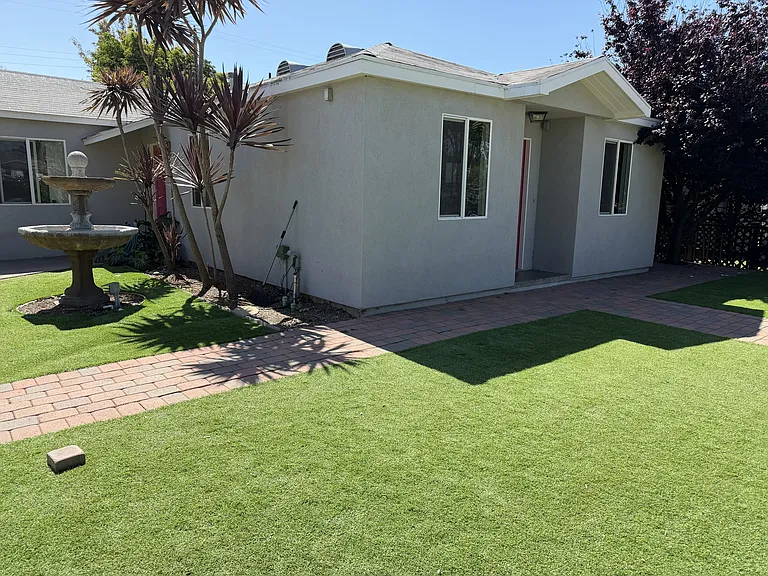 2020 Continental Ave — Photo 11